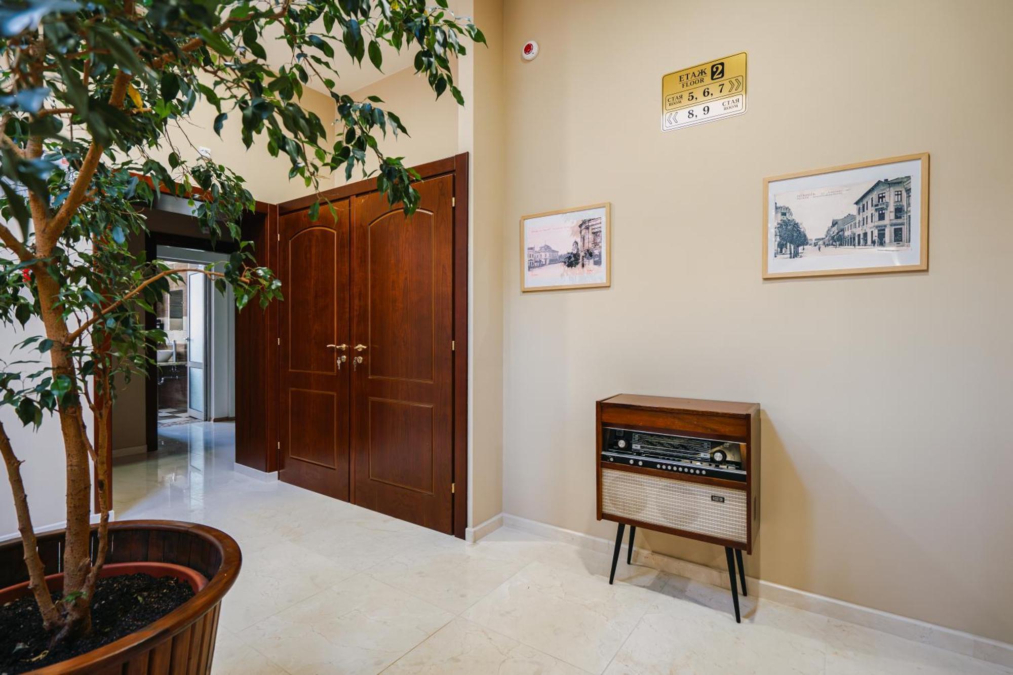 Hotel Хотел Театъръ à Pleven Extérieur photo